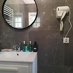 Smiling Places - In Labruge