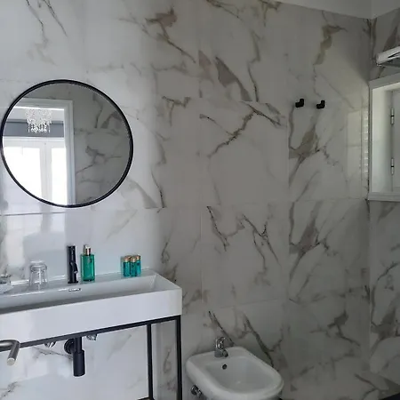 Smiling Places - In Couette-café 4*