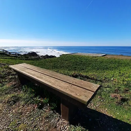 Smiling Places - In Couette-café