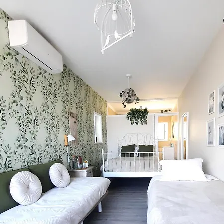 Couette-café Smiling Places - In 4*