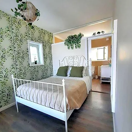 فندق مبيت وإفطار Smiling Places - In 4*