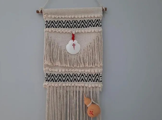 Smiling Places - In 4*