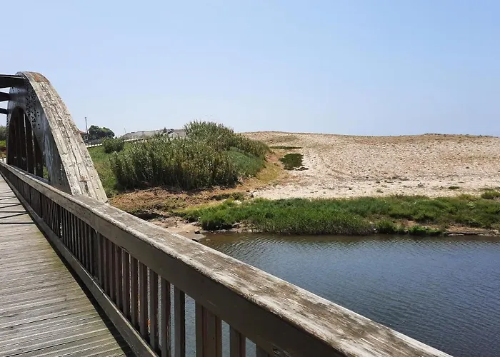 Smiling Places - In Labruge