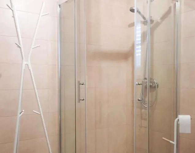 Nocleg ze śniadaniem Smiling Places - In 4*