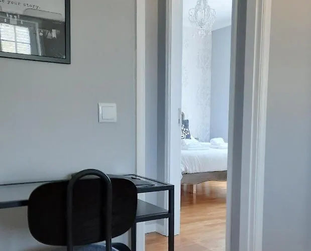 Nocleg ze śniadaniem Smiling Places - In 4*