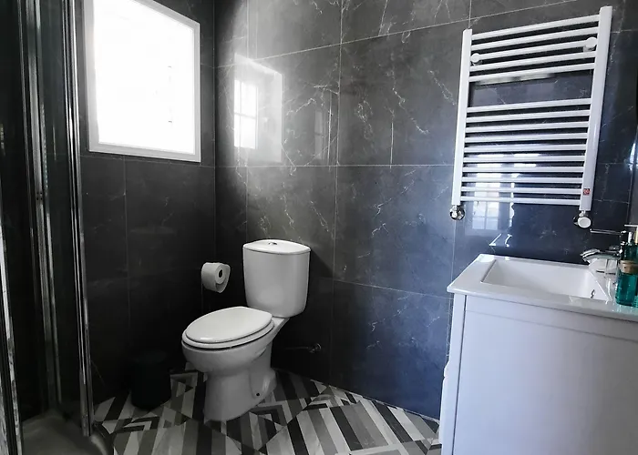 Smiling Places - In Labruge