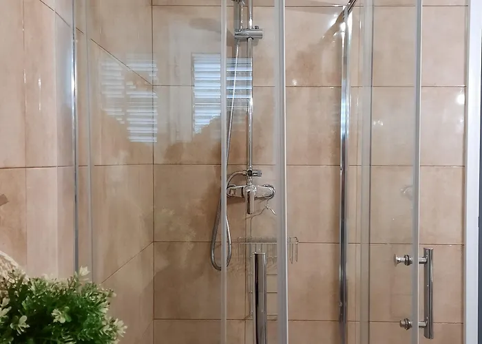 Smiling Places - In Labruge